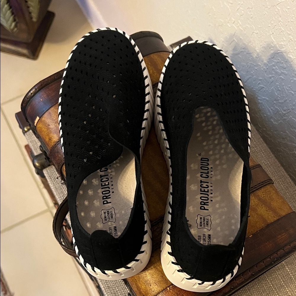 Brand New- Project Cloud Women’s Shoes- Sz 8